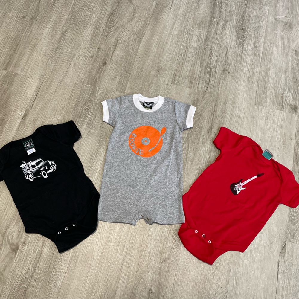 ***2/$15*** Bundle of 3  short sleeve onesies